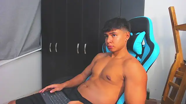 Bray_Kevin live sex cam