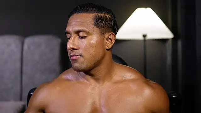 CallumMuscle live sex cam