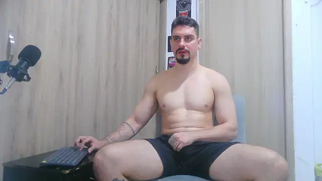 Aaron_kwok28 live sex cam