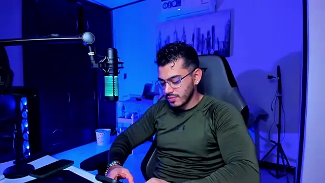 BrunoD31 live sex cam