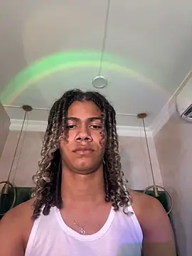 Maxim-Walker live sex cam