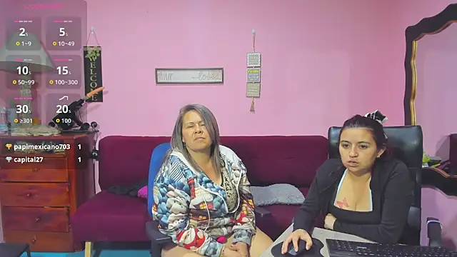 lesbiancuple live sex cam