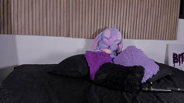 Hayley-Fox's cam snapshot