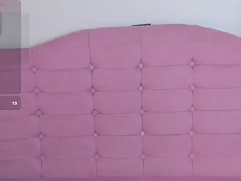 kylie1_ls's cam snapshot