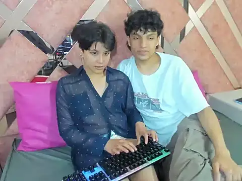 Yui_And_rin_'s cam snapshot