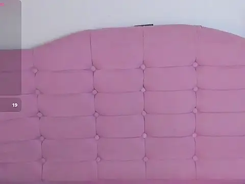 kylie1_ls's cam snapshot