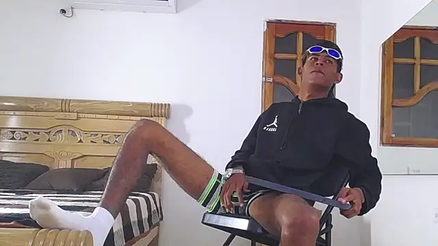 black_boy22_'s cam snapshot