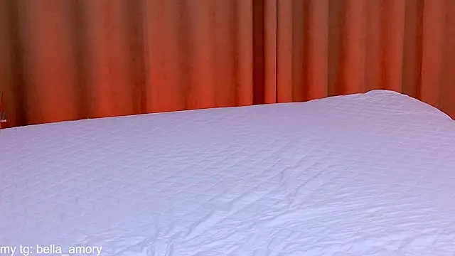 Bella_amory live sex cam
