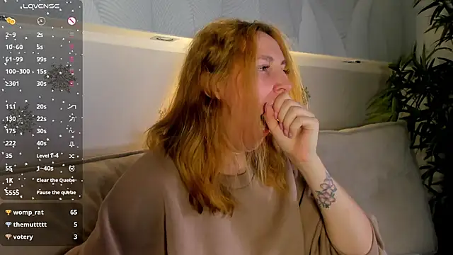 Luna_G0ld's cam snapshot