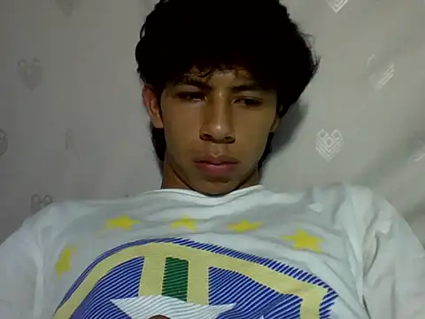 Carlos_Albert02's cam snapshot