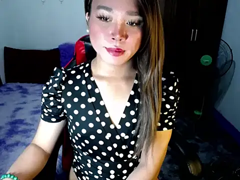 sofiathe1st live sex cam