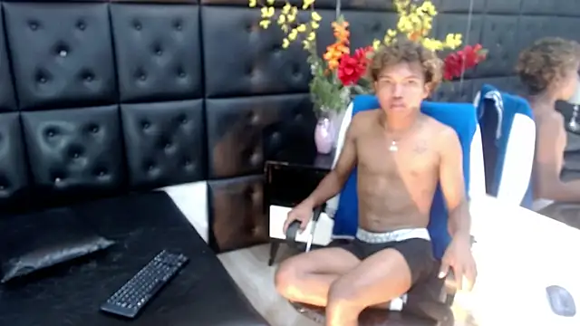 ChrisHott01's cam snapshot