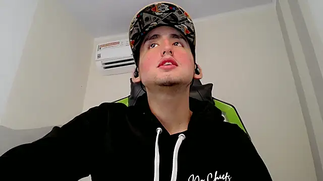 Fernan_flow live sex cam