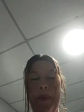 Paola-Lond live sex cam