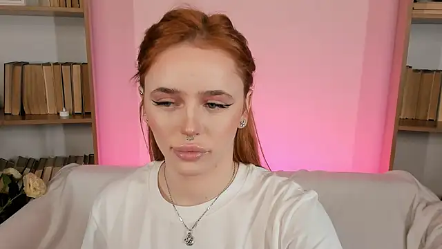 Phoenix_Margo live sex cam