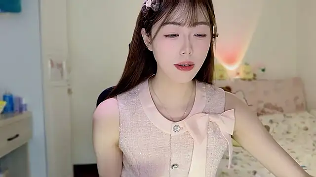 Onecutelittle live sex cam