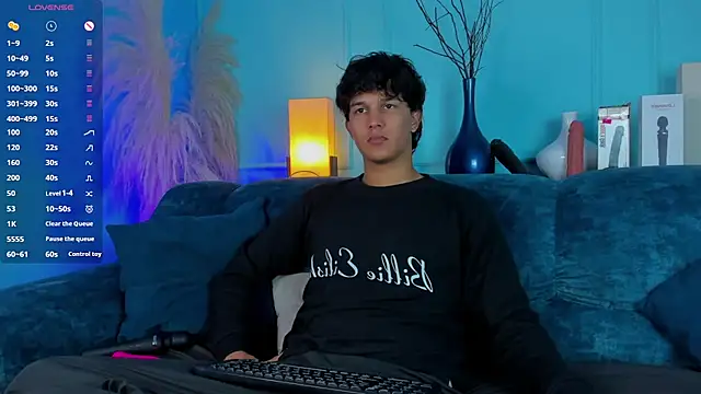 Leo_Savage_'s cam snapshot