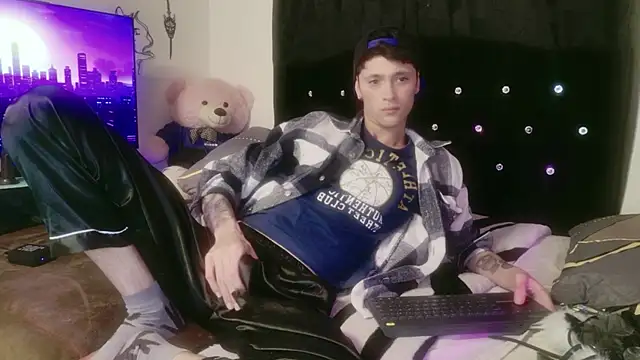 Tyler_cat's cam snapshot