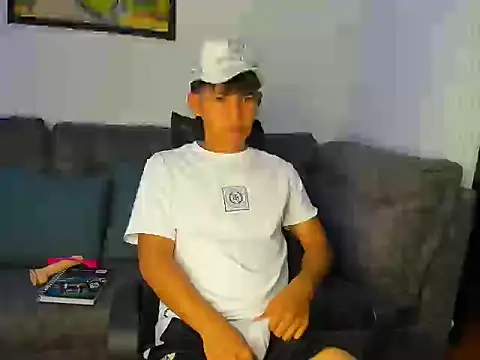 Mikke18's cam snapshot