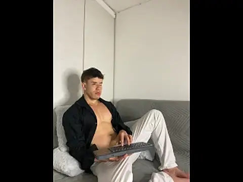 MaxCooper1's cam snapshot