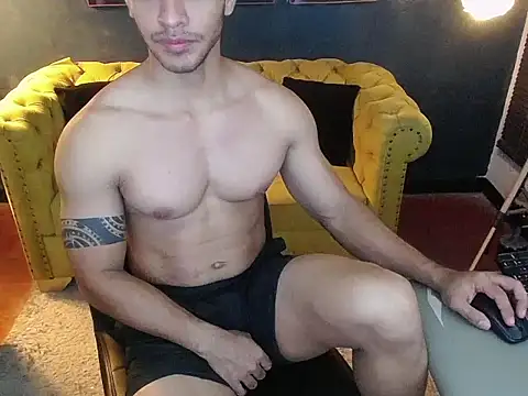 tayler_luke's cam snapshot