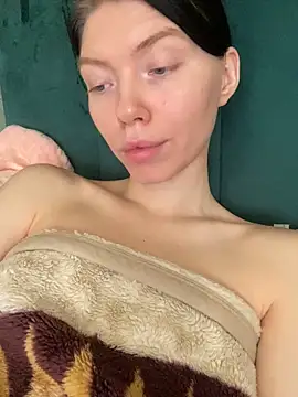 Lisaaa_Alisa live sex cam