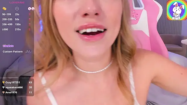 VirginChloe live sex cam