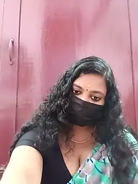 Mandhra28 live sex cam