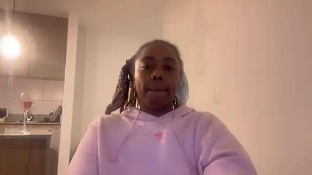 ChocolateCakeQueen live sex cam