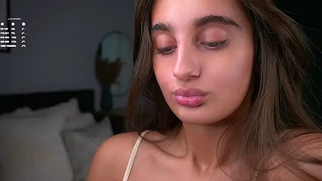 PiquingOgalala live sex cam