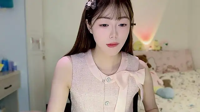 Onecutelittle live sex cam