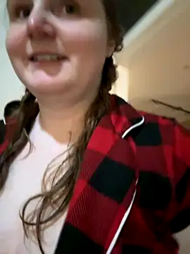 GingerSnap33 live sex cam