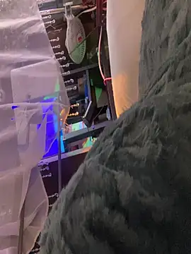 gurlnips live sex cam