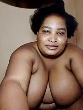 MassiveBoobsxxxx live sex cam