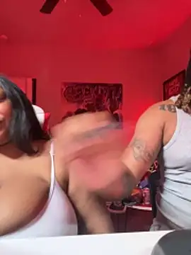 4EVAGLACIERS live sex cam