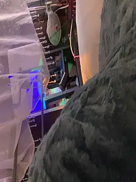 gurlnips live sex cam