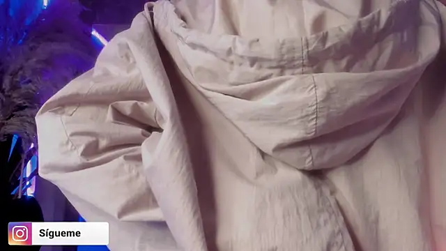 Sara_Foxx1 live sex cam