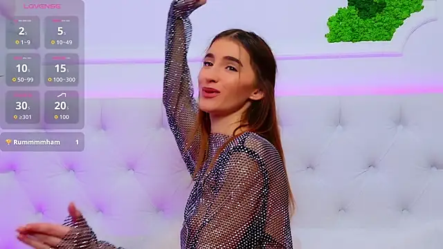 ElisaCharm live sex cam