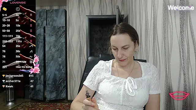 Yevgeshka-Milashka live sex cam