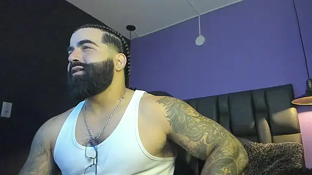 Lyon_vach live sex cam