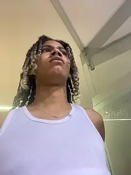 Maxim-Walker live sex cam