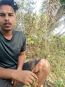 JOHN_IS_LIVE live sex cam