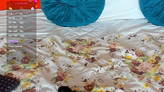 VallerieJones live sex cam