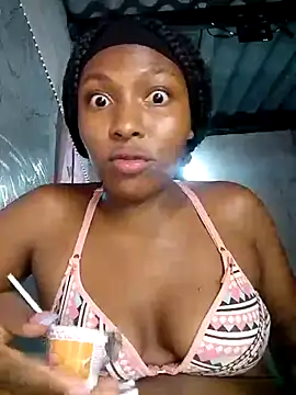 KiaracCastilo live sex cam