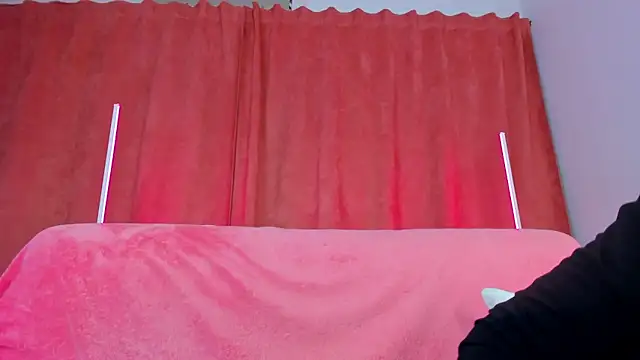 LisaFoxyMe's cam snapshot