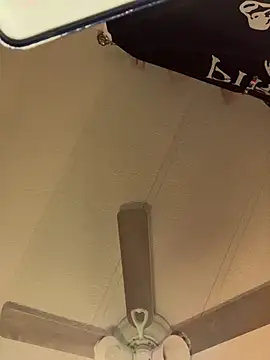 BobbyQ29's cam snapshot