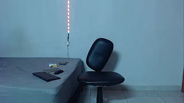 mikecoper_23's cam snapshot