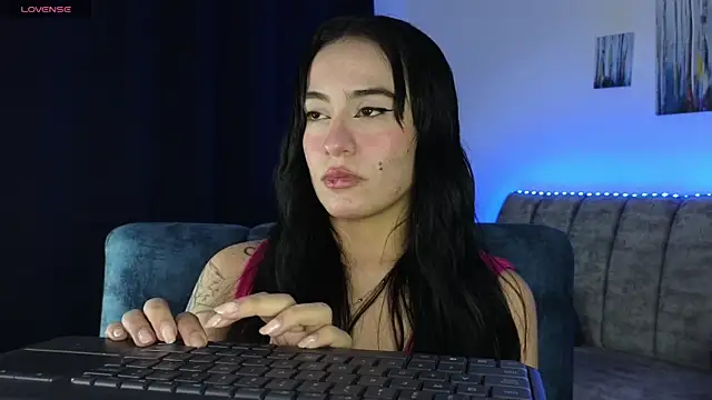 ZaraDames_'s cam snapshot