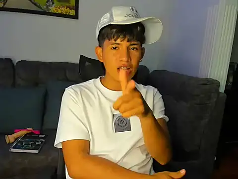 Mikke18's cam snapshot