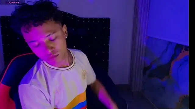 thian_blakee's cam snapshot